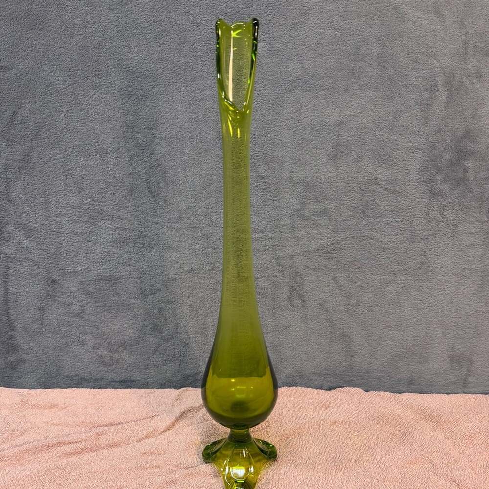 Viking Art Glass Avocado Green 6-Petal Swung Vase Mid Century Modern